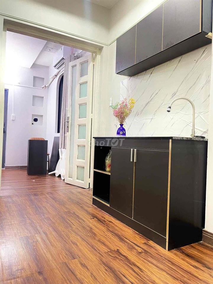 Căn Hộ DV 2PN 1wc 65m2  phòng Master ban công thoáng