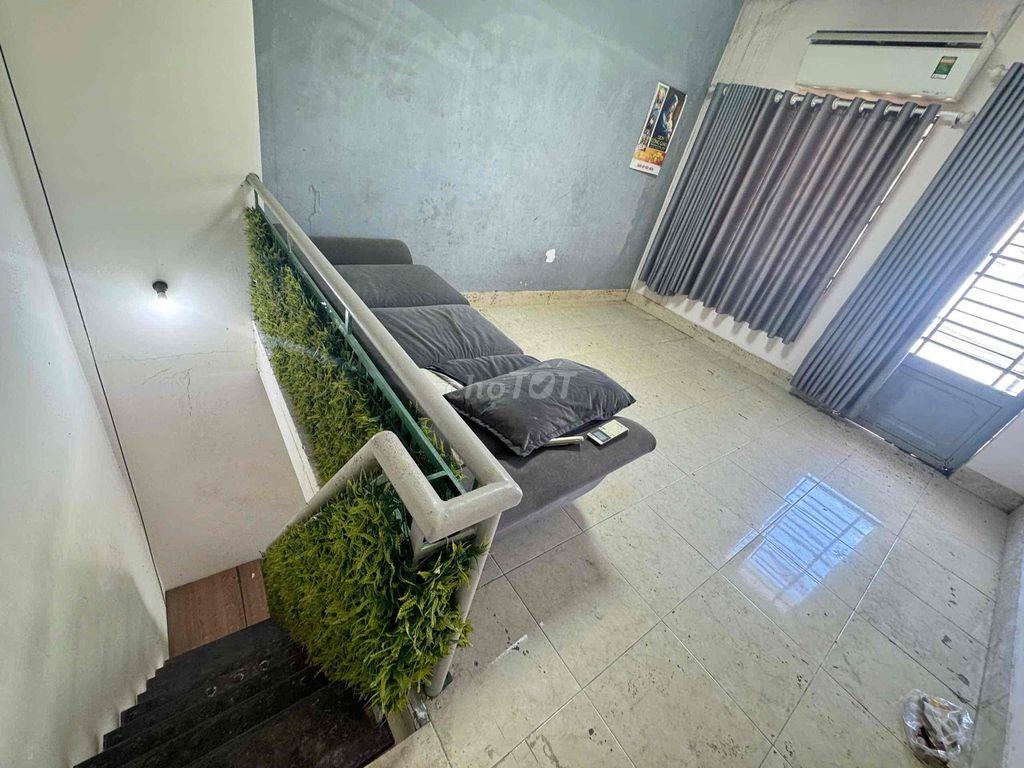 Cho thuê Nguyên Căn 4 phòng Ngủ 2Wc có nội thất cơ bản