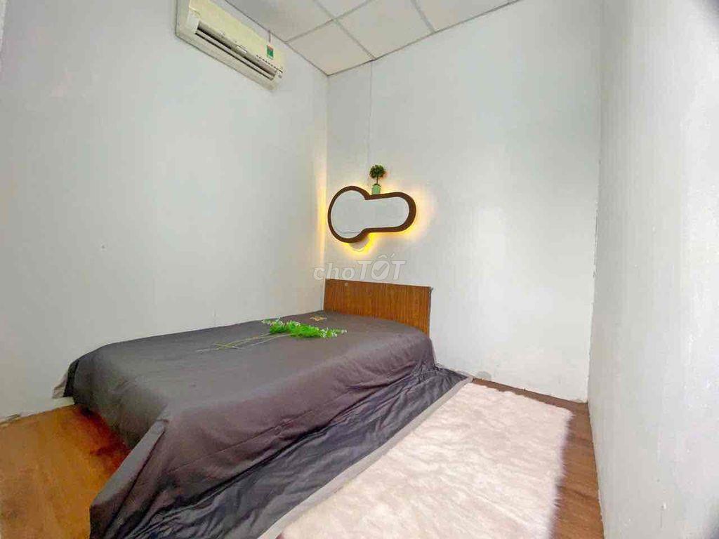 chothuee 2PN 55m2 siêu to, thoáng , lầy 5 Thang Bộ