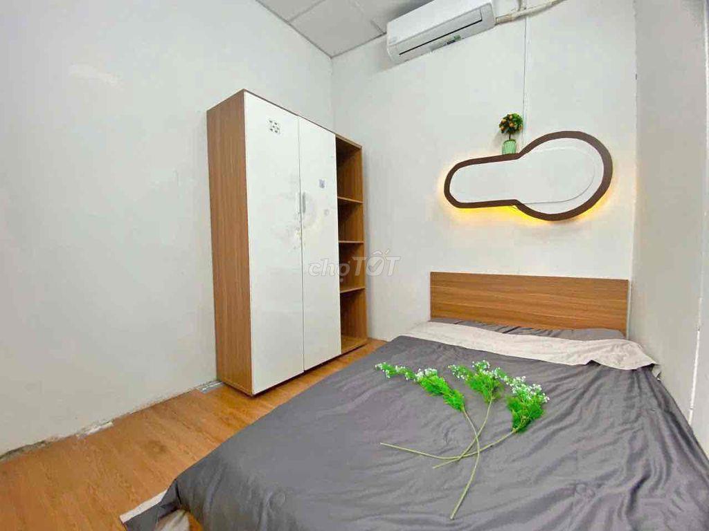 chothuee 2PN 55m2 siêu to, thoáng , lầy 5 Thang Bộ