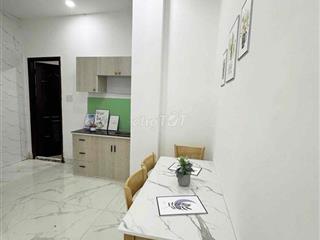 CĂn Hộ  2pN 1wc 50m2 ngày 30/10 trống gần  công viên LÀNG Hoa