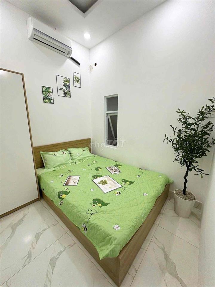 CĂn Hộ  2pN 1wc 50m2 ngày 30/10 trống gần  công viên LÀNG Hoa