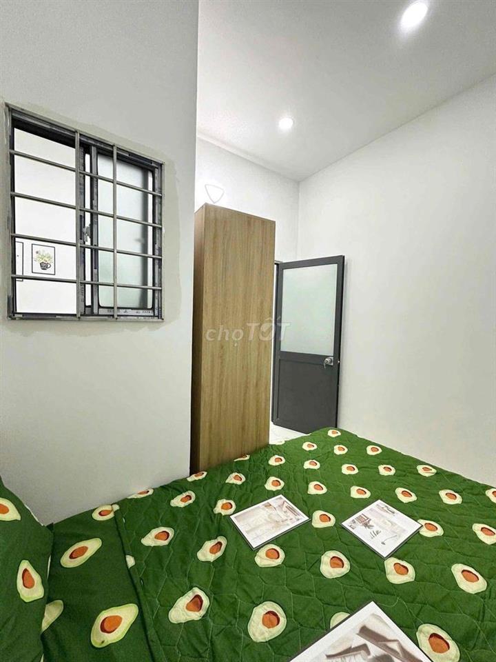 CĂn Hộ  2pN 1wc 50m2 ngày 30/10 trống gần  công viên LÀNG Hoa