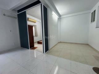 căn hộ 50m2 nơ trang long gần cầu đỏ phạm văn đồng nguyễn xi  văn lang