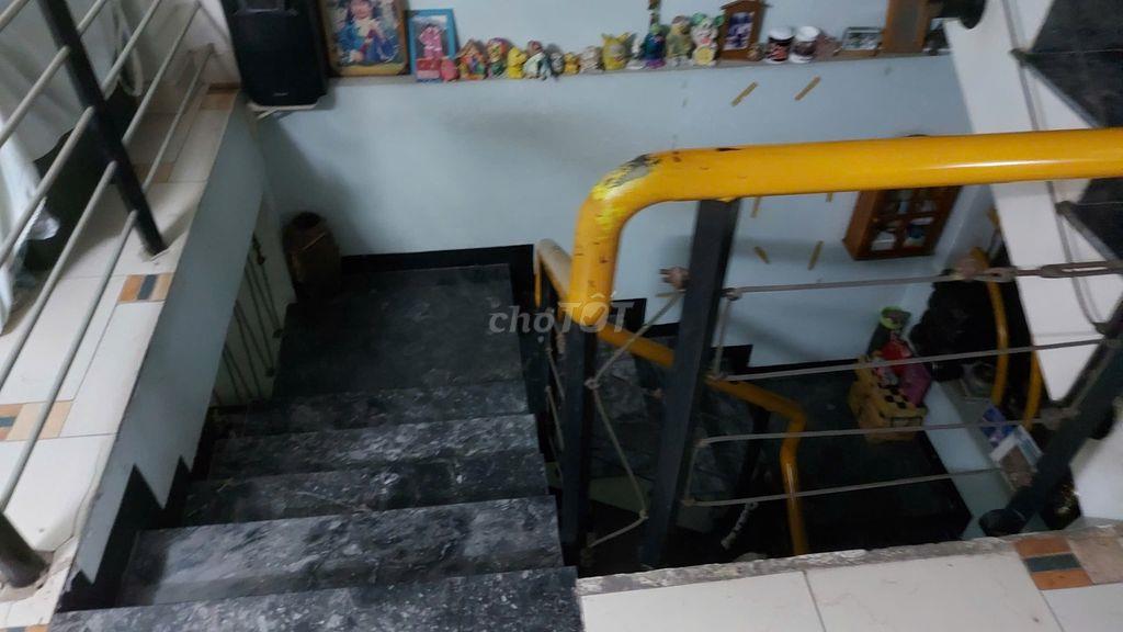 nhà nc chánh hưng gần nhà thờ hải nam phạm hùng tạ quang bửu 