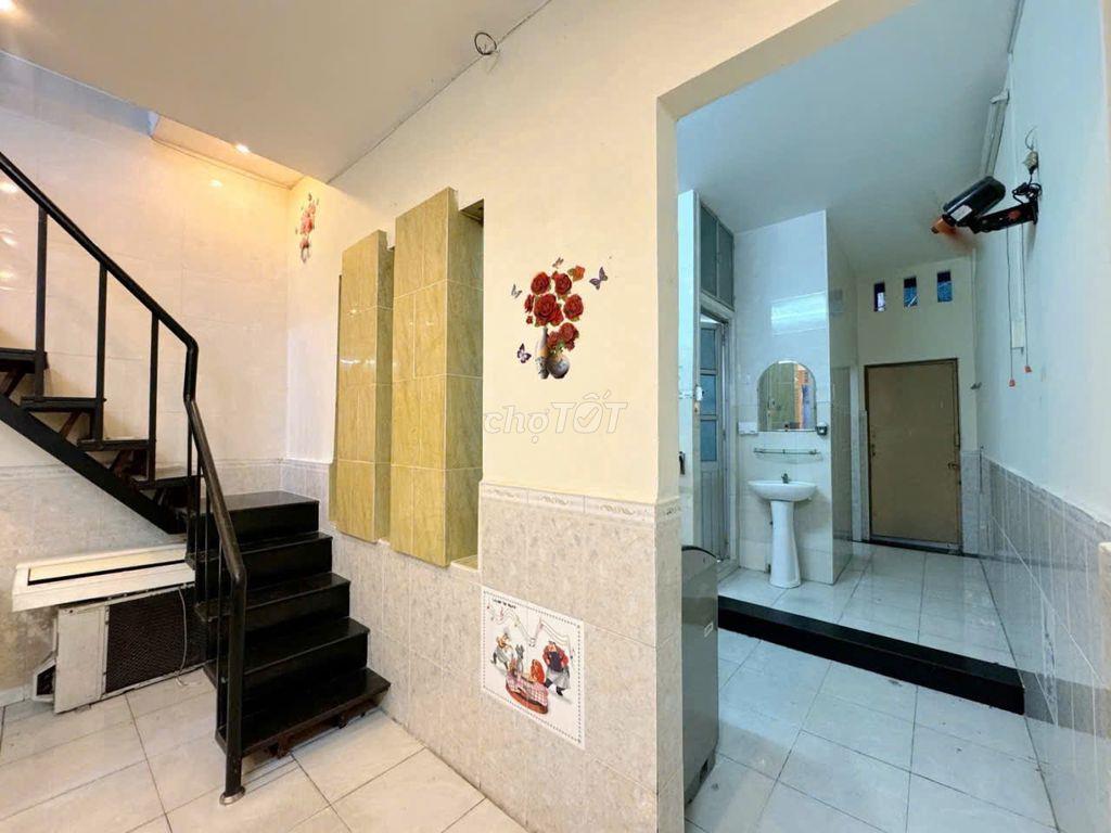 nhà nc lê văn sỹ 2pn q3 gần mai văn ngọc trần quang diệu