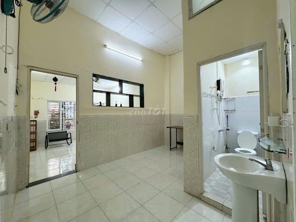 nhà nc lê văn sỹ 2pn q3 gần mai văn ngọc trần quang diệu