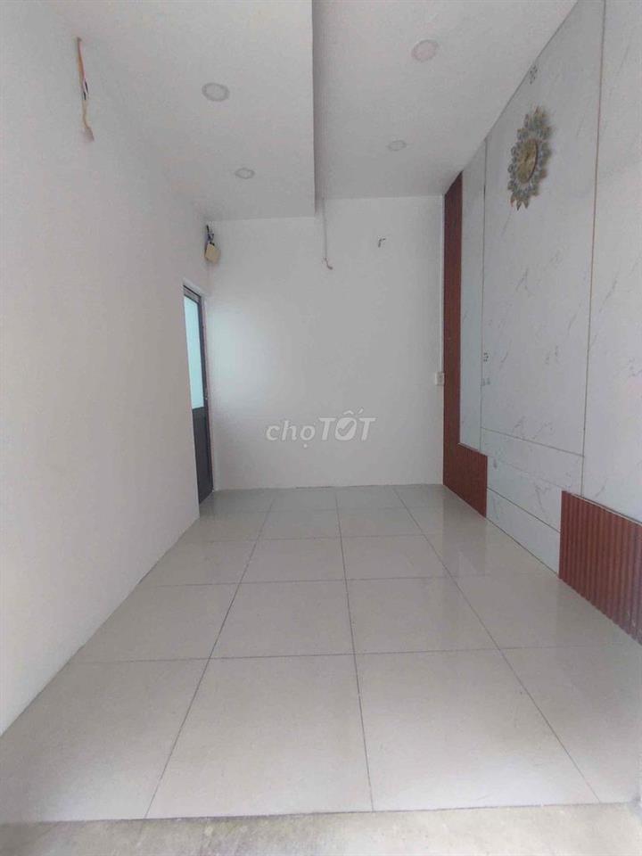 mb nguyễn trung ngạn ngay cầu ba son đh sài gòn tôn đức thắng