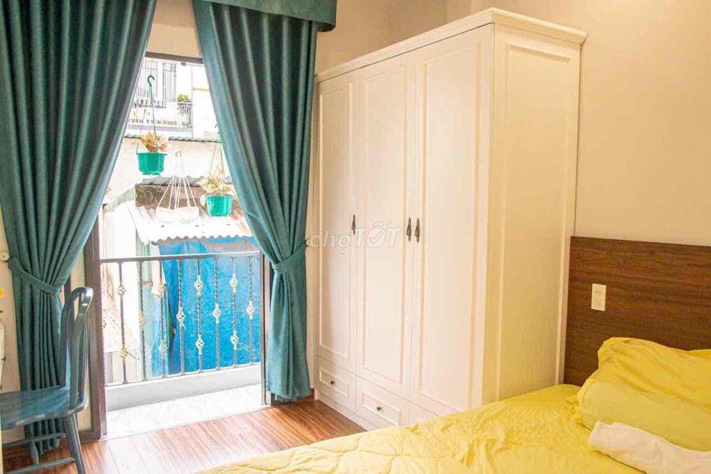 nhà nguyên căn cho airbnb NGUYỄN THỊ MINH KHAI gần SVĐ Hoa lư Q1