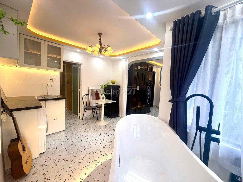Căn Hộ Dịch Vụ Mới 100%,Full NộiThất, Nguyễn Thị Minh Khai,Quận1,Quận3