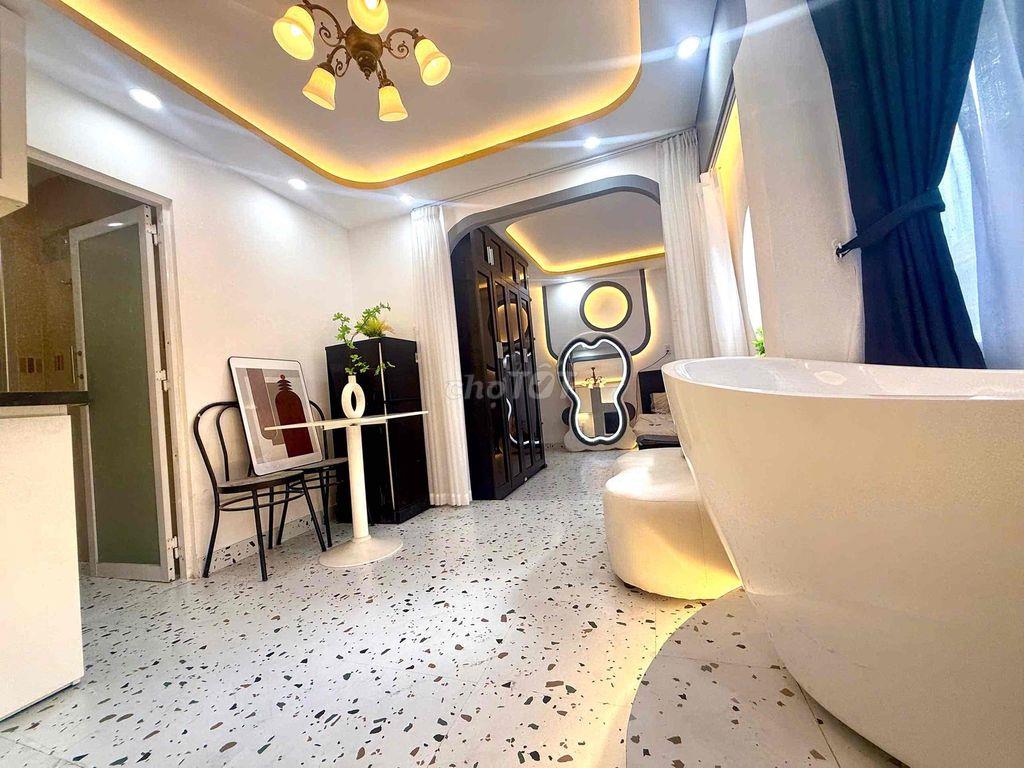Căn Hộ Dịch Vụ Mới 100%,Full NộiThất, Nguyễn Thị Minh Khai,Quận1,Quận3