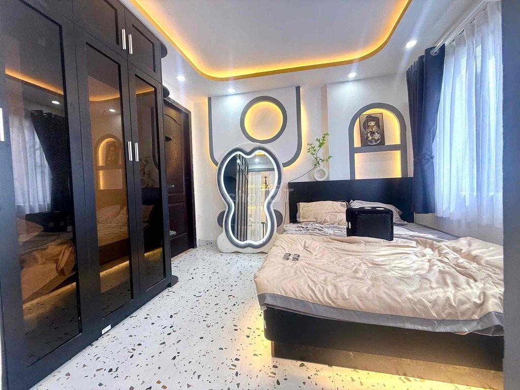 Căn Hộ Dịch Vụ Mới 100%,Full NộiThất, Nguyễn Thị Minh Khai,Quận1,Quận3