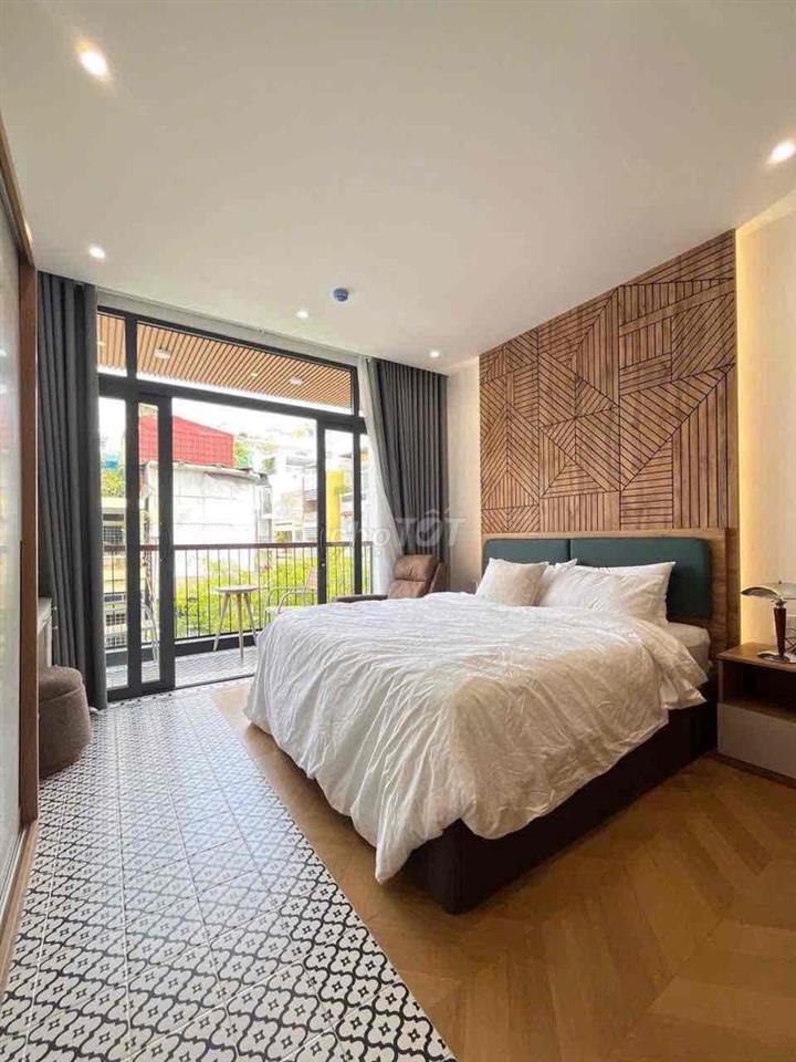 Căn Hộ Dịch Vụ Mới 100%, Full Nội Thất, Nguyễn Thị Minh Khai,Quận3,Q1