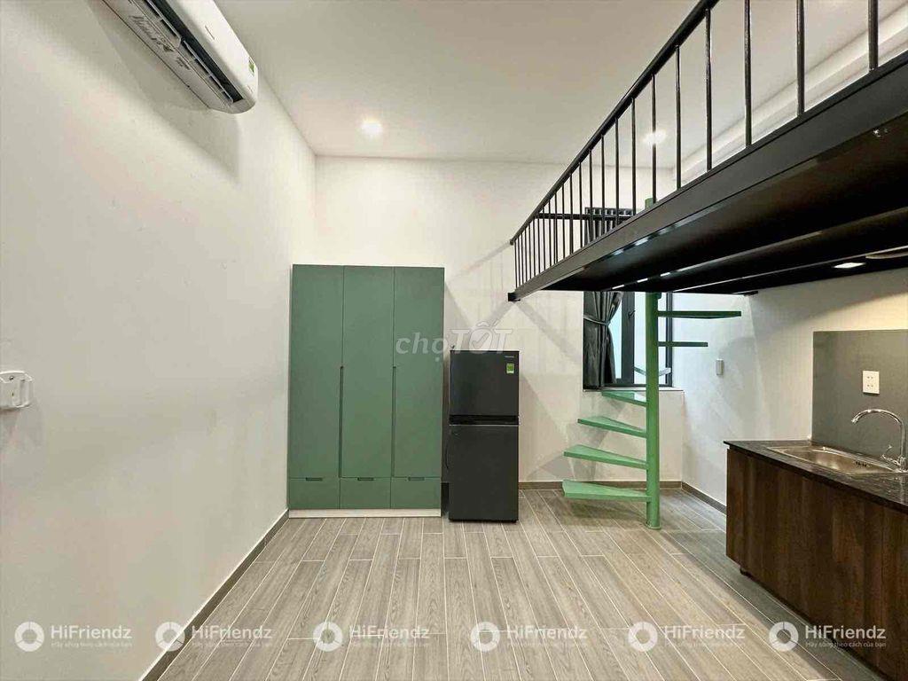 siuuu dự án đi bộ qua đại học UTH dành cho Tân Sinh Viên