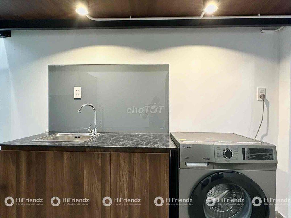 siuuu dự án đi bộ qua đại học UTH dành cho Tân Sinh Viên