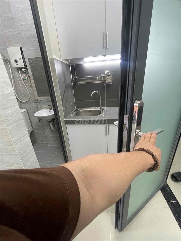 2Pn có thể làm 1pn tách bếp + 2 máy lạnh + 40m2 + nhà có bảo vệ