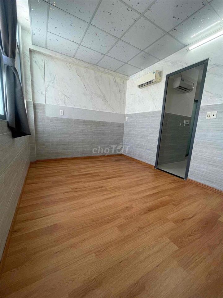 2Pn có thể làm 1pn tách bếp + 2 máy lạnh + 40m2 + nhà có bảo vệ