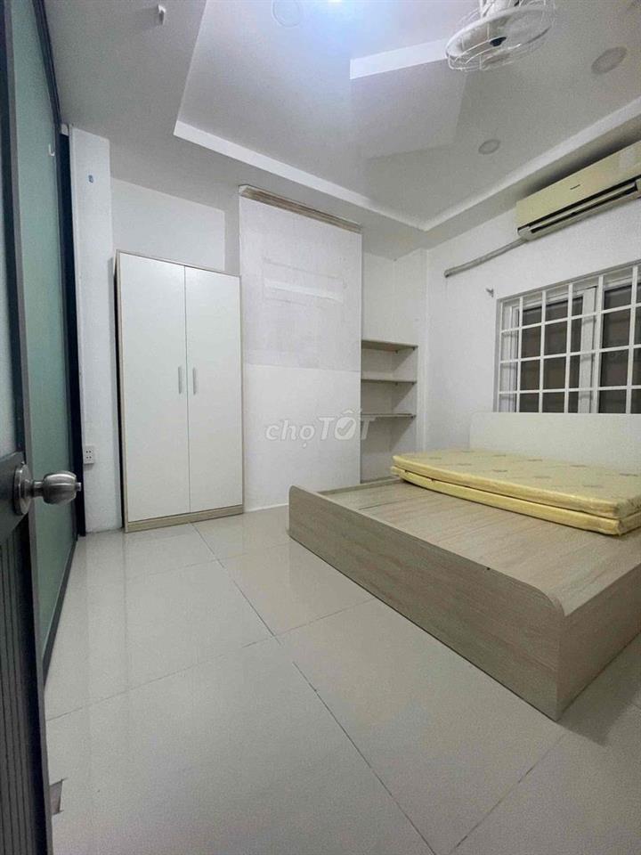 Nhà Nguyên Căn 80m2 full nội thât 2pn 1pk sân riêng rộng rãi thoải mái