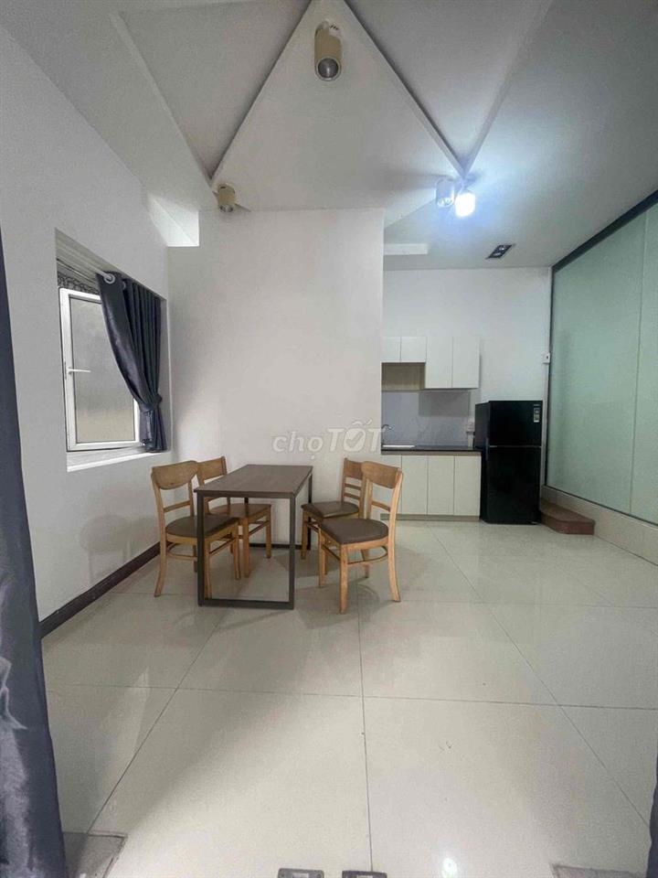 Nhà Nguyên Căn 80m2 full nội thât 2pn 1pk sân riêng rộng rãi thoải mái