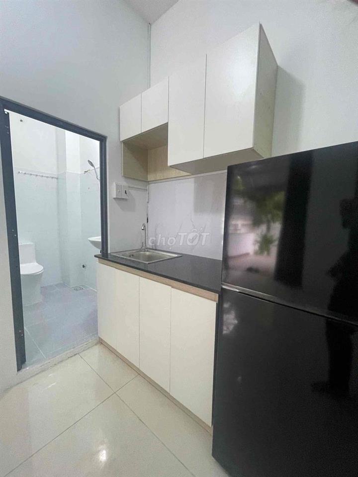 Nhà Nguyên Căn 80m2 full nội thât 2pn 1pk sân riêng rộng rãi thoải mái