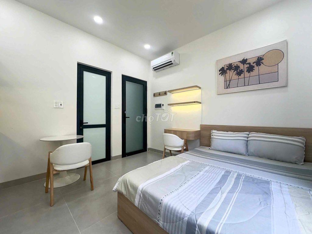 Căn hộ_Full nội thất_Cửa sổ to thoáng ánh sáng tự nhiên_phòng mới sạch