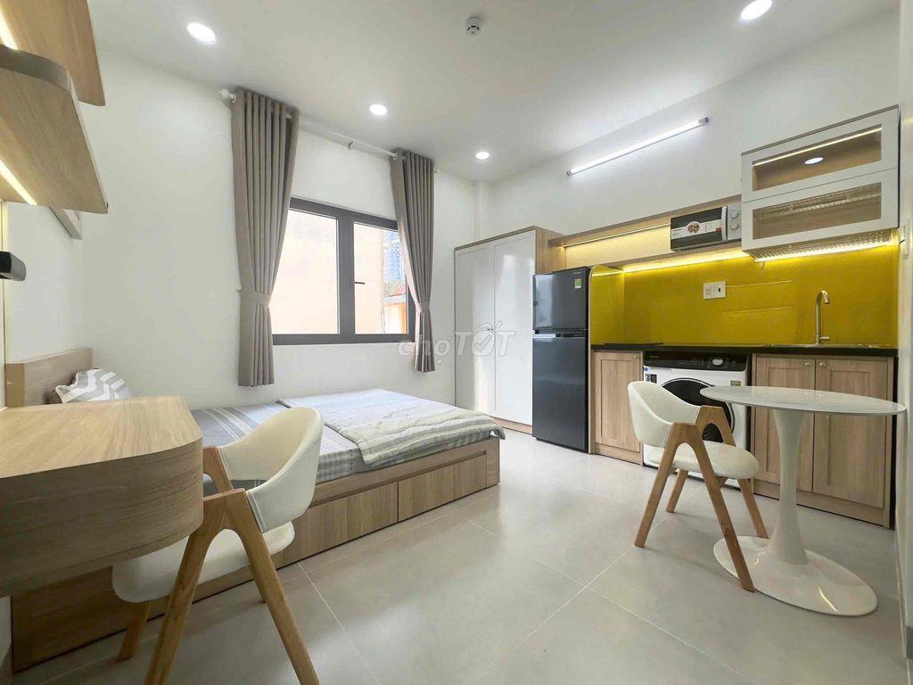 Căn hộ_Full nội thất_Cửa sổ to thoáng ánh sáng tự nhiên_phòng mới sạch