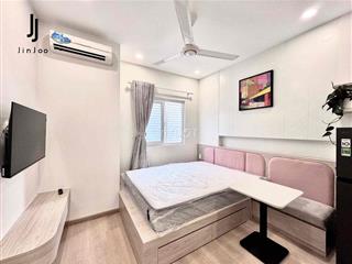 Cách_ĐH HOA SEN 900m , HUFLIT 700m Phòng mới full nội thất cửa sổ mát