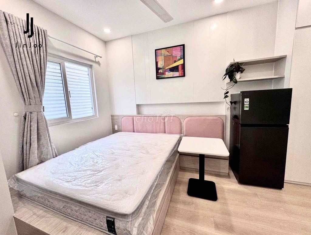 Cách_ĐH HOA SEN 900m , HUFLIT 700m Phòng mới full nội thất cửa sổ mát