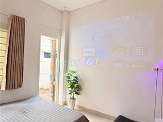 Studio Full Nội Thất Ngay Landmark 81 – Cửa Sổ & Cửa Sau Thoáng Mát