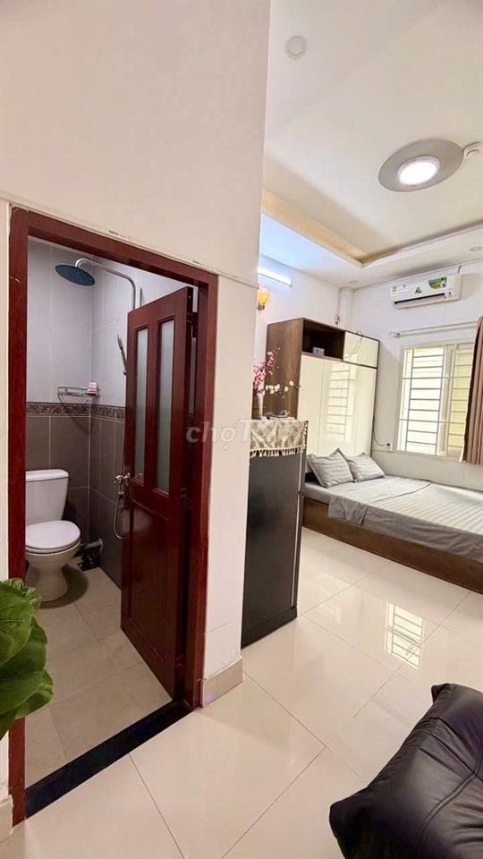 Studio Full Nội Thất Ngay Landmark 81 – Cửa Sổ & Cửa Sau Thoáng Mát