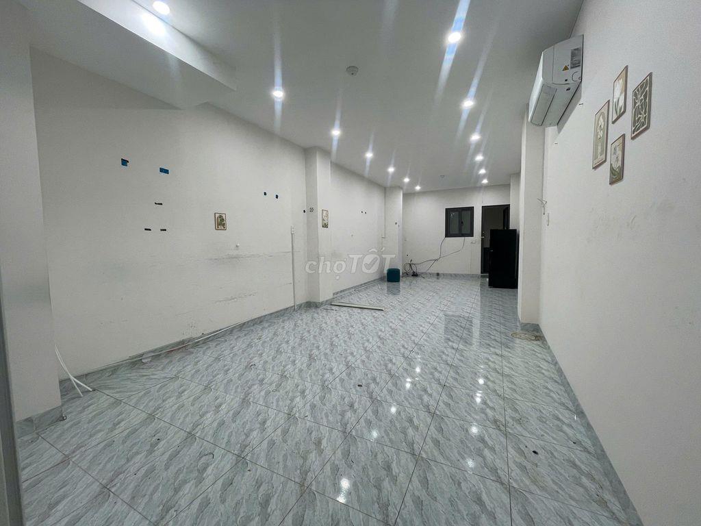 Cho thuê MB hoàng hoa thám Tân Bình ( ngay nhà ga T3)