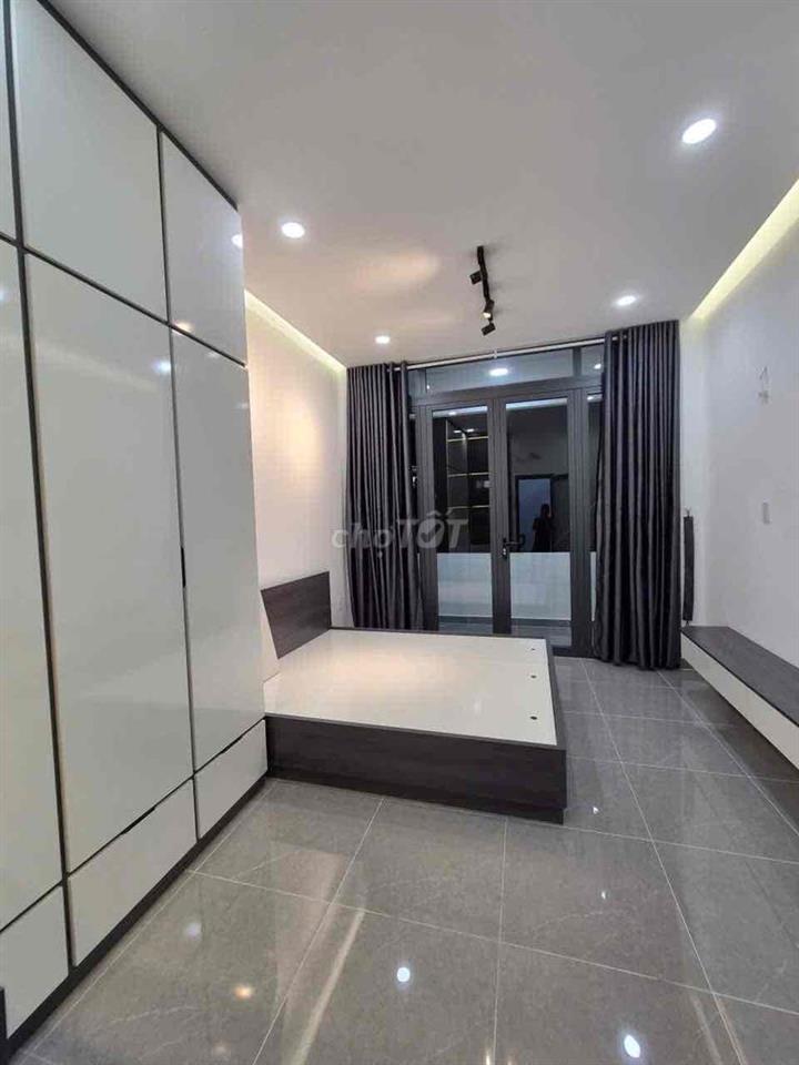 BÁN NHÀ ĐẸP  VÀO Ở NGAY - ĐƯỜNG NGUYỄN CHÍ THANH - QUẬN 11 - CHỈ 15M R