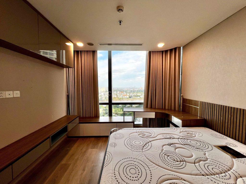 Chính chủ cho thuê căn hộ 4 phòng ngủ Landmark 81