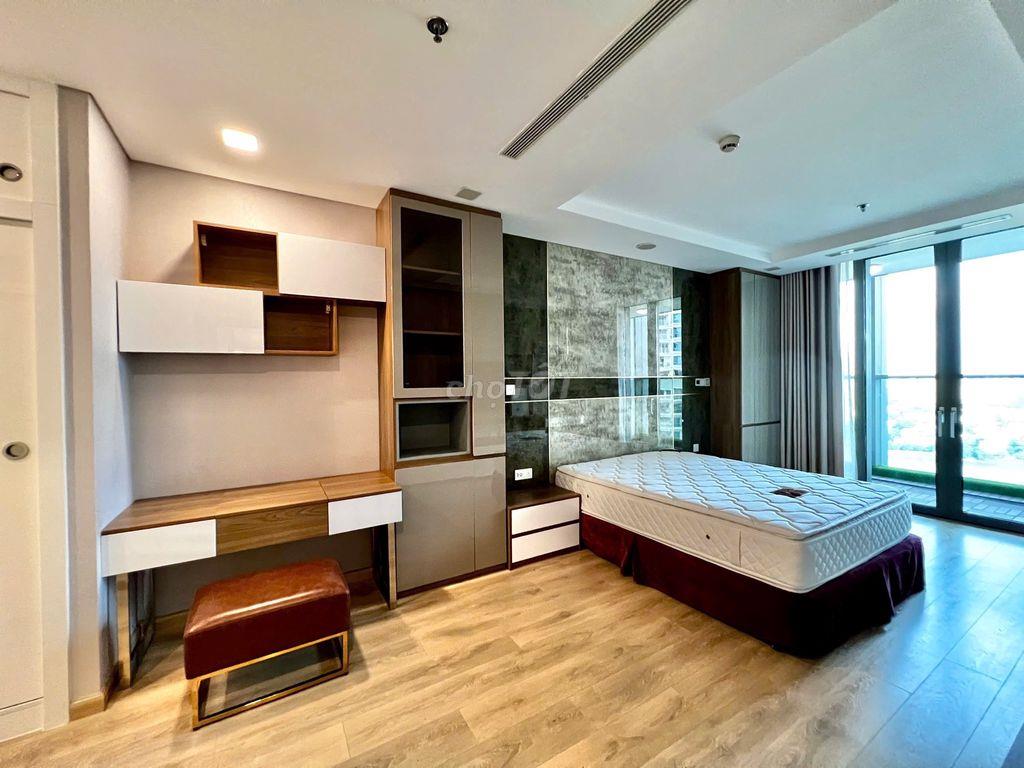 Chính chủ cho thuê căn hộ 4 phòng ngủ Landmark 81