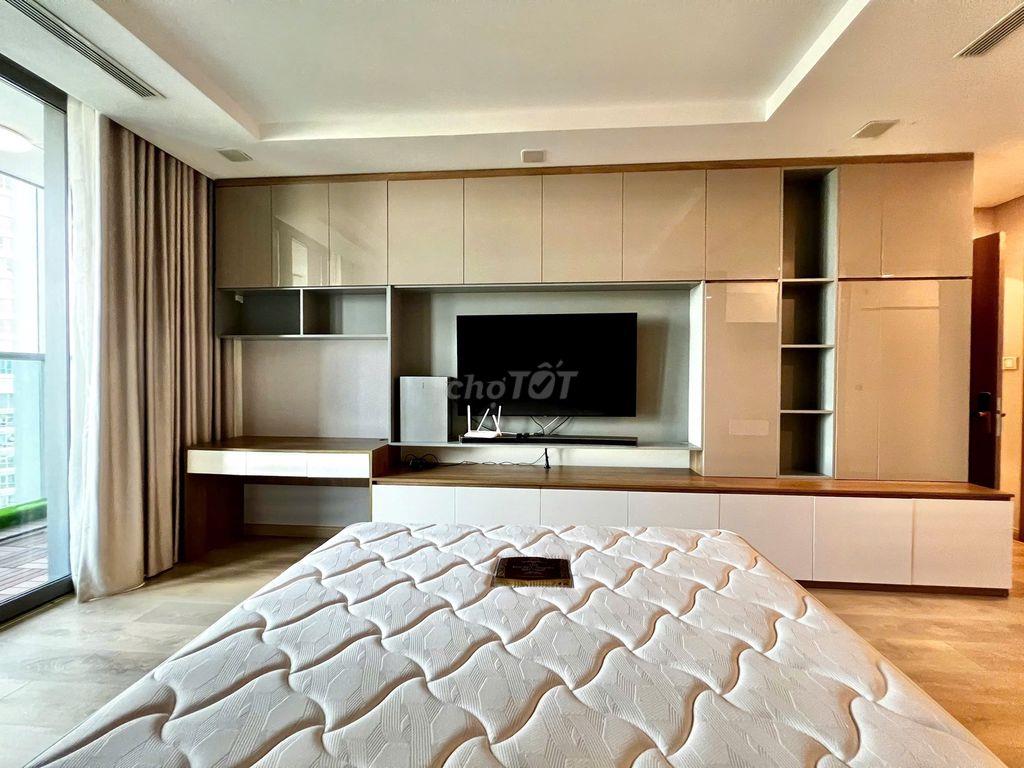 Chính chủ cho thuê căn hộ 4 phòng ngủ Landmark 81