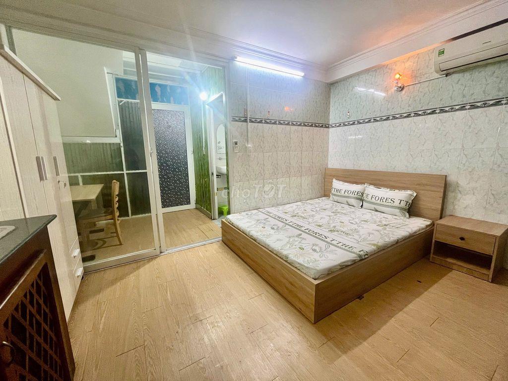 Giá 4,2tr Đường Đào Duy Anh Quận Phú Nhuận - Đủ nội thất 