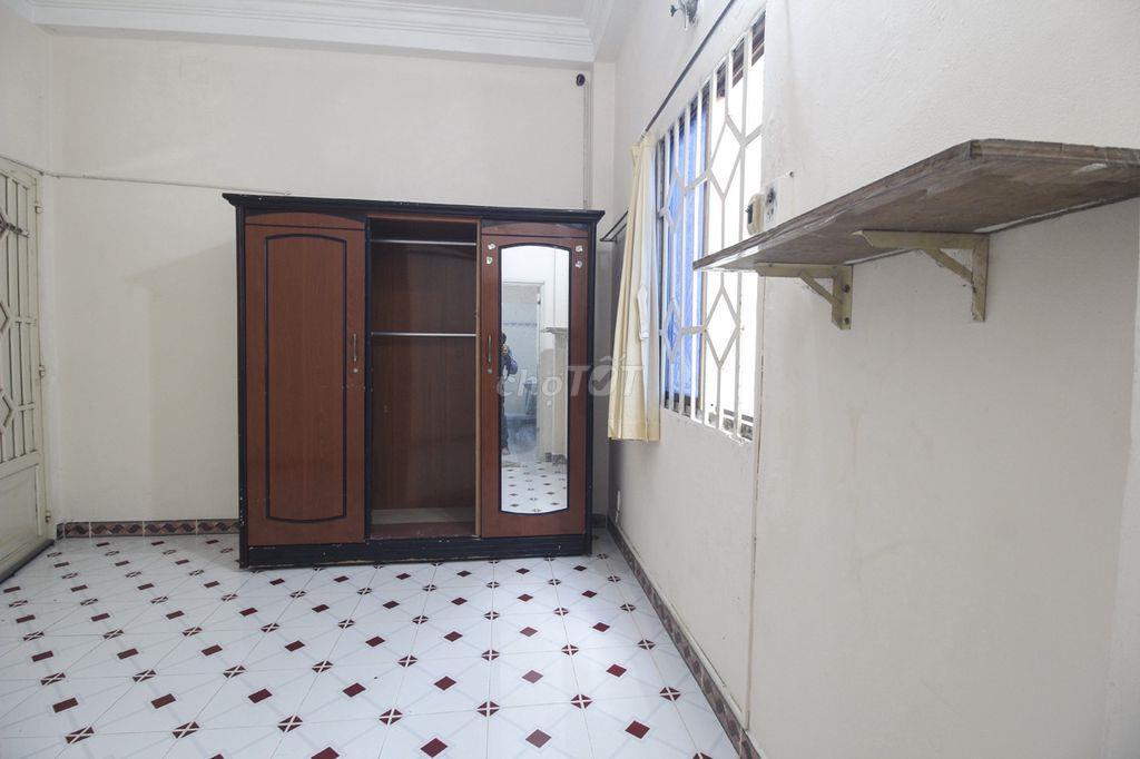 3tr Phòng cửa sổ trời thoáng đường Cách Mạng Tháng Tám Quận 10
