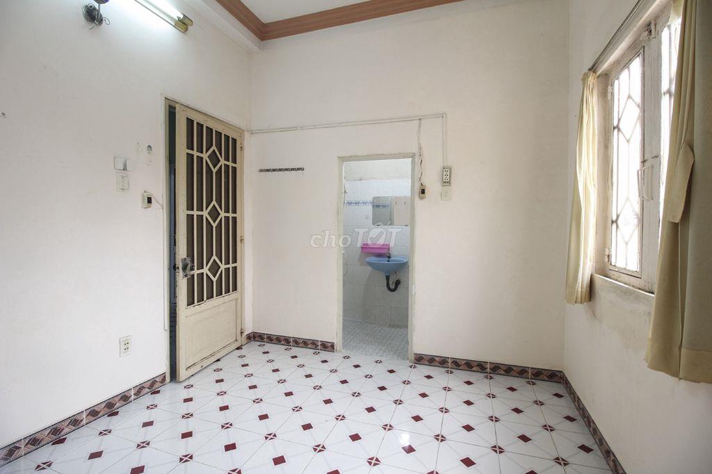 3tr Phòng cửa sổ trời thoáng đường Cách Mạng Tháng Tám Quận 10