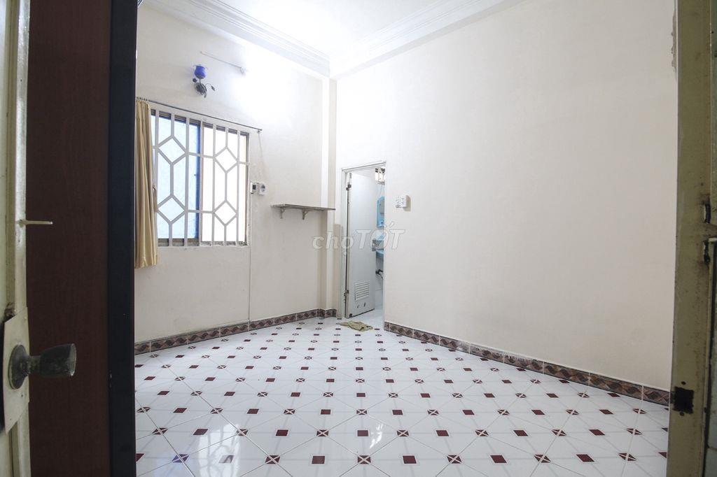 3tr Phòng cửa sổ trời thoáng đường Cách Mạng Tháng Tám Quận 10