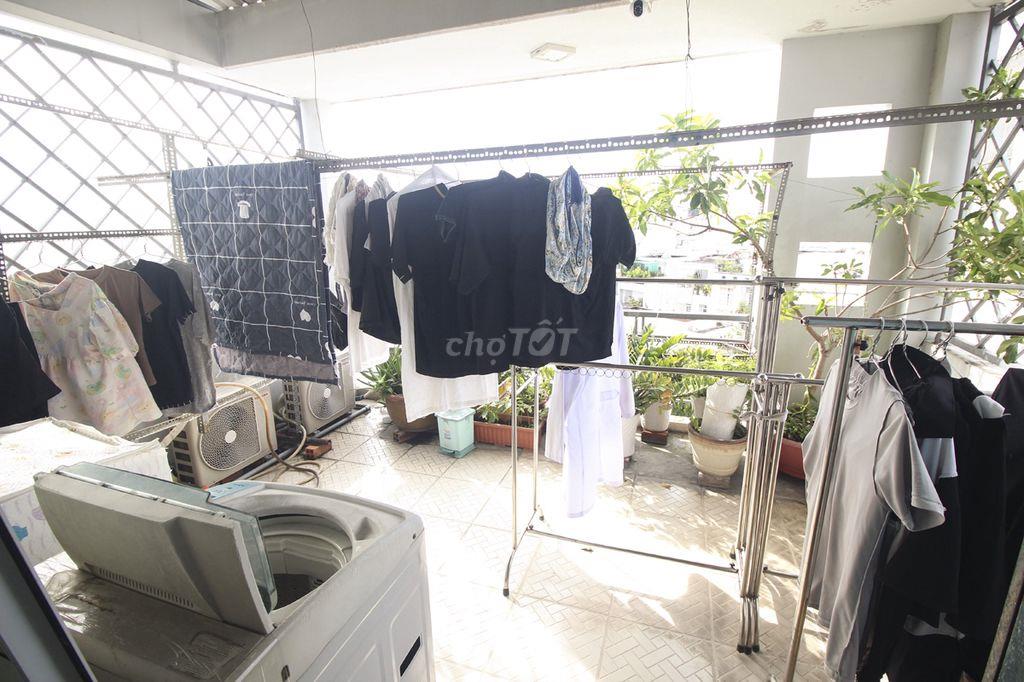 Giá 2tr7/tháng, cửa sổ thoáng Đường Cách Mạng Tháng Tám Quận 10