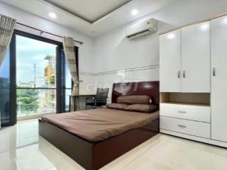Phòng ban công thoáng đường Lò Siêu - Lãnh Binh Thắng Quận 11 