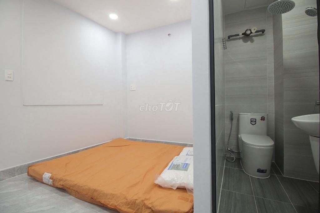 Giá 3,7tr , Phòng mới đường Hoàng Sa Quận 3 gần Ga Sài Gòn 
