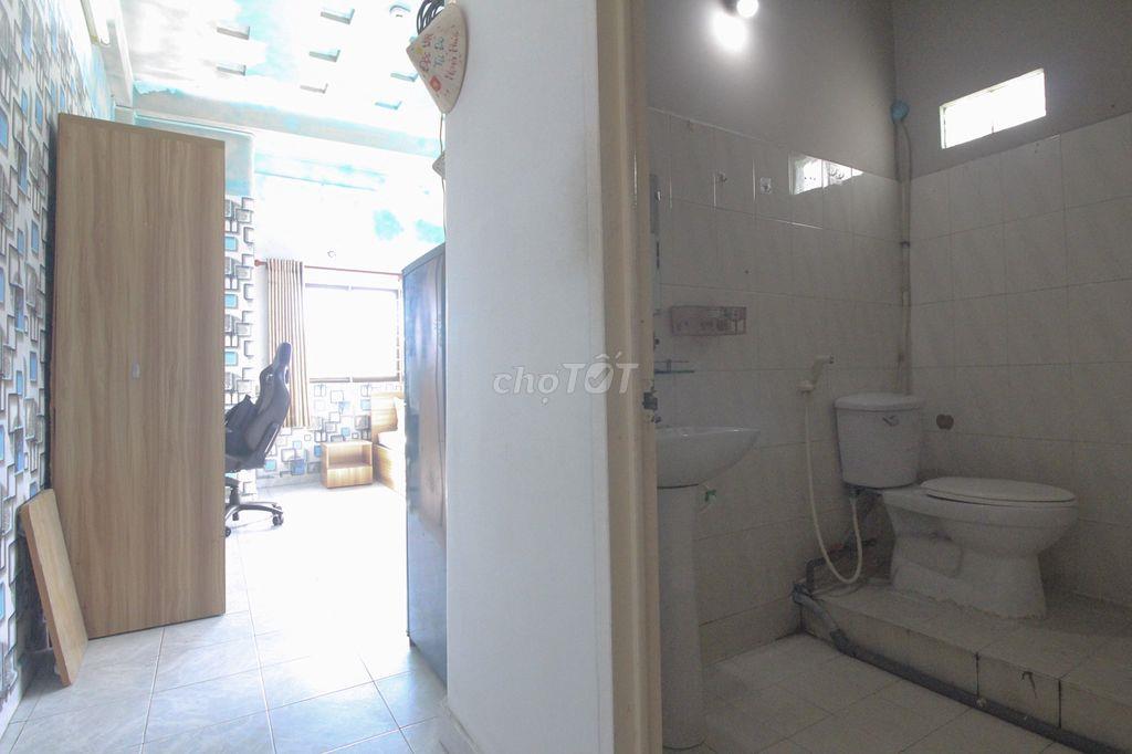 3tr - 20m2 - ban công Đường Âu Cơ Quận Tân Bình Giáp Quận 10