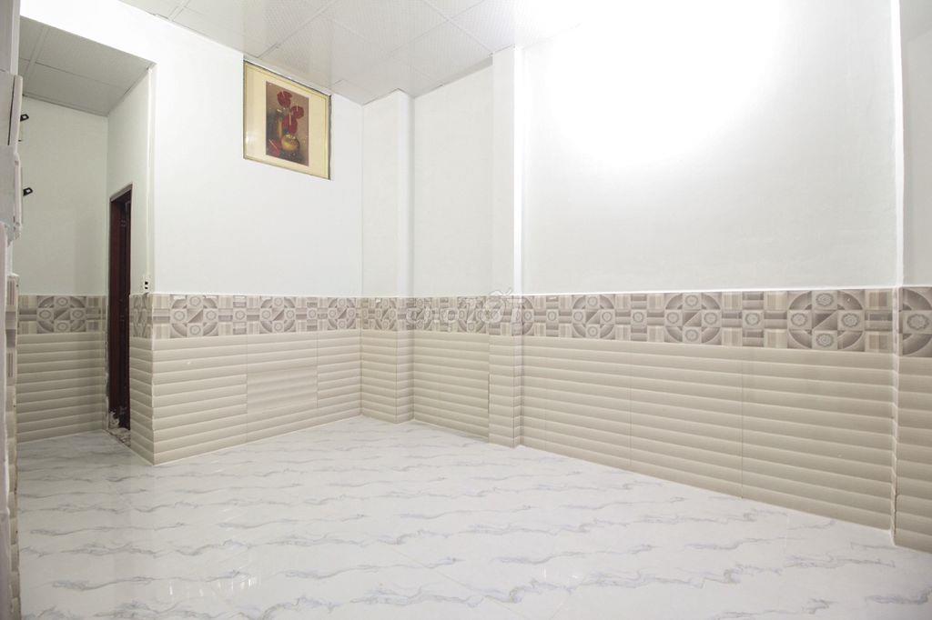 Phòng mới xây đường Văn Cao Quận Tân Phú - Giá 3,3tr/tháng 