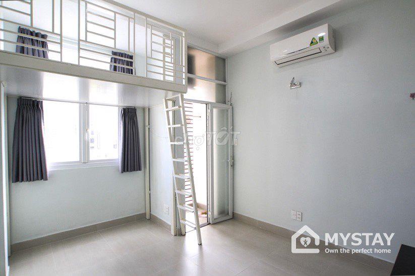 Ban công cửa sổ thoáng - Trương Công Định Quận Tân Bình 4tr/tháng