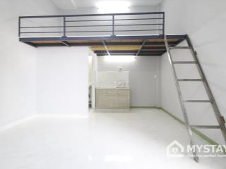 Phòng có gác cao 1m8 cửa sổ thoáng đường Thiên Hộ Dương, Phạm Văn Đồng
