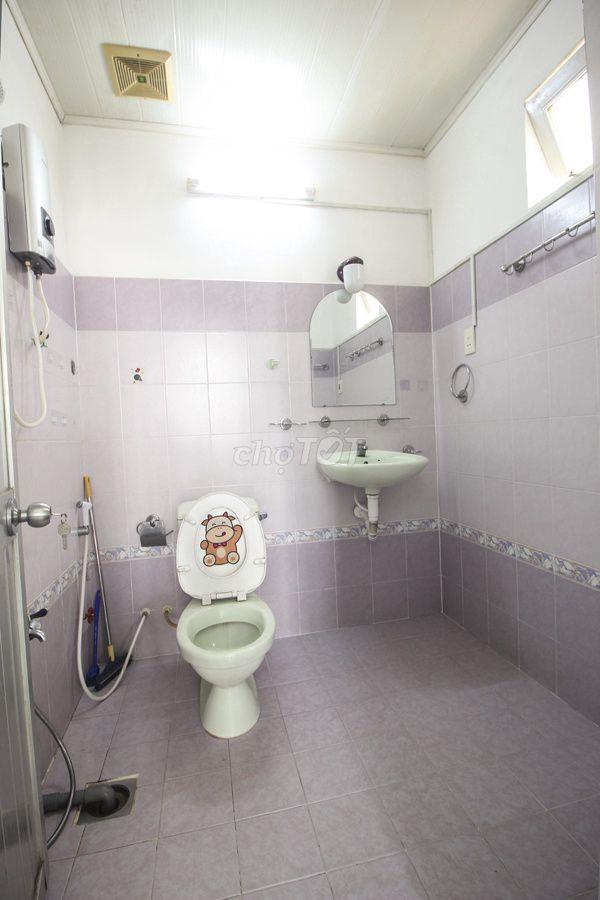 Phòng ban công siêu thoáng Đường Đào Duy Anh - Phú Nhuận  chỉ 5tr/thag