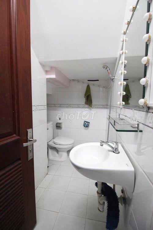 6tr/tháng - Mặt bằng mặt tiền có vỉa hè đường Nhất Chi Mai - Etown