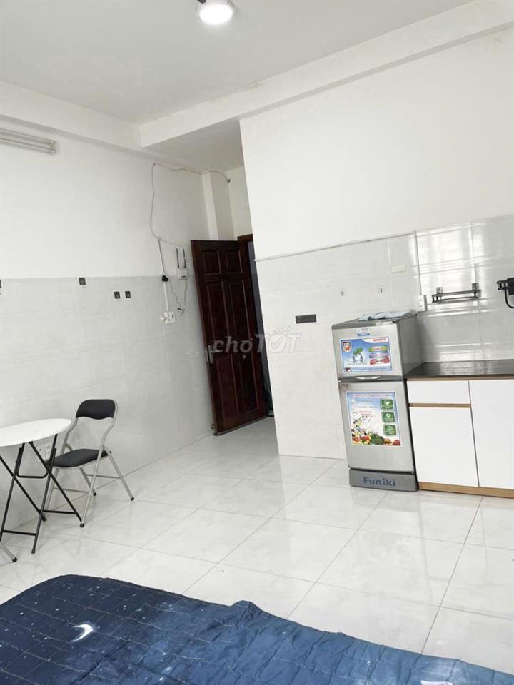 Phòng 25m2 - 5,2tr/tháng Đường Nguyễn Kiệm gần CV Gia Định - Thang Máy