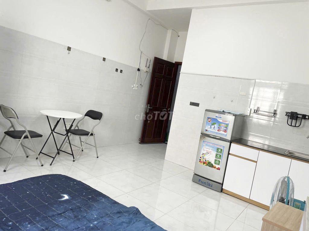 Phòng 25m2 - 5,2tr/tháng Đường Nguyễn Kiệm gần CV Gia Định - Thang Máy
